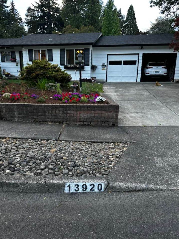 Alberta, Portland